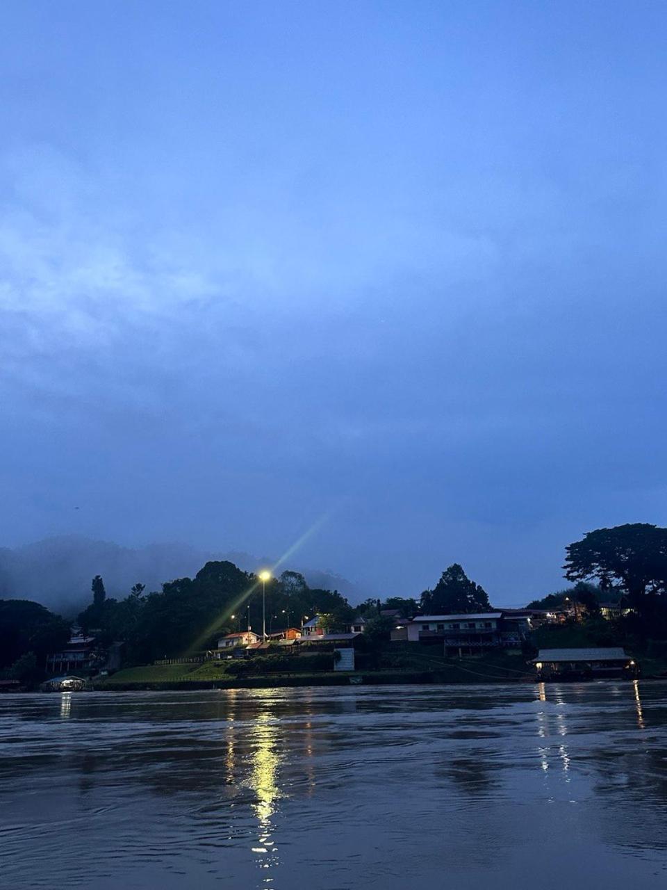 Teresek View Motel Kuala Tahan Zewnętrze zdjęcie