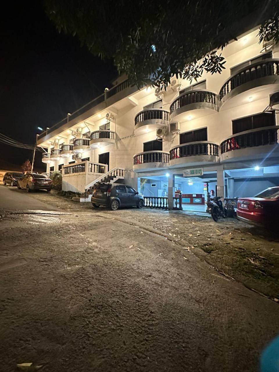 Teresek View Motel Kuala Tahan Zewnętrze zdjęcie