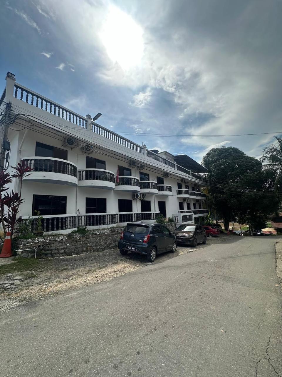 Teresek View Motel Kuala Tahan Zewnętrze zdjęcie