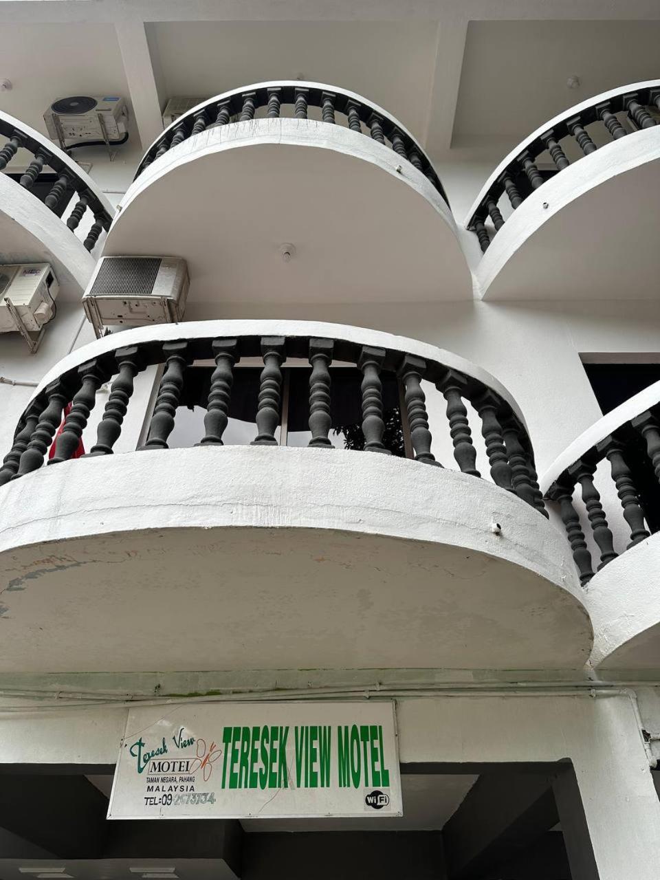 Teresek View Motel Kuala Tahan Zewnętrze zdjęcie